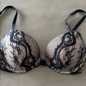 Victoria’s Secret Lace Push-up Bra